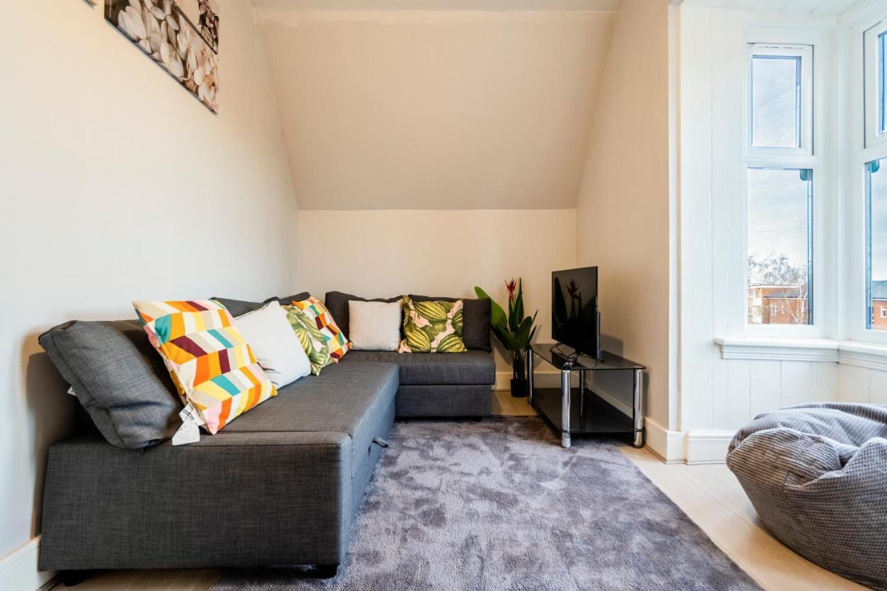Deluxe 2-Bedroom Flat With Free Parking Birmingham Dış mekan fotoğraf