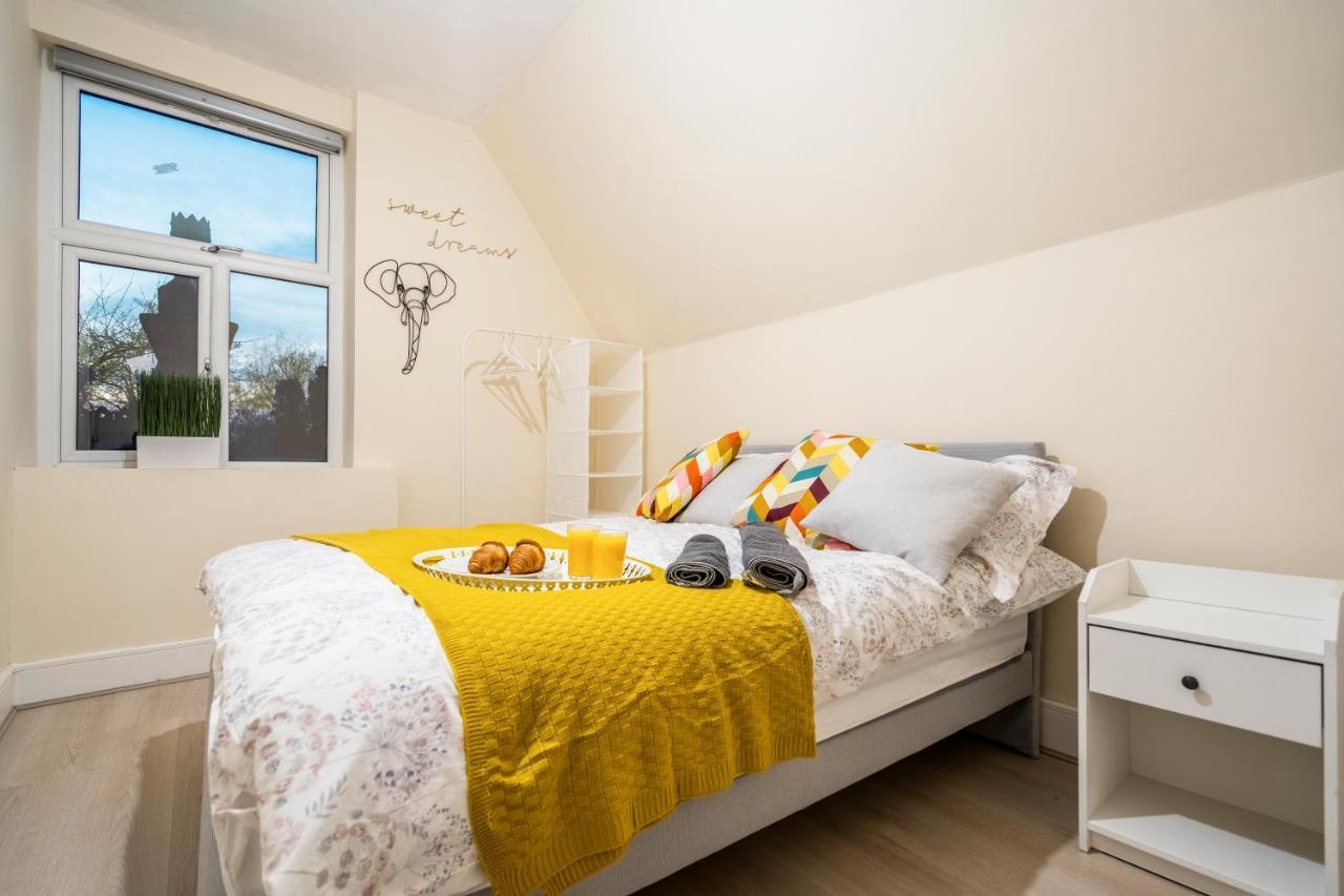 Deluxe 2-Bedroom Flat With Free Parking Birmingham Dış mekan fotoğraf